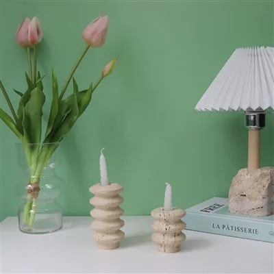 হলুদ ট্র্যাভার্টাইন মোমবাতি